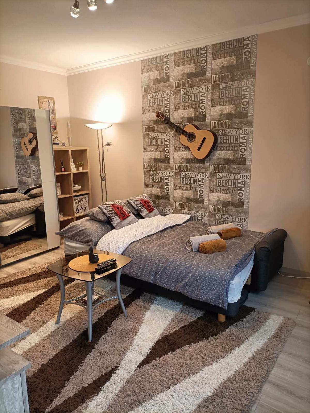 Hiroes Home Kecskemét Eksteriør billede